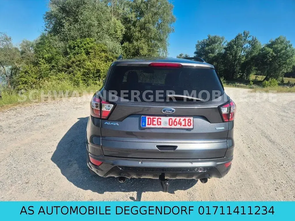 Gebraucht Ford Kuga ST-Line 150 PS (110 kW) 2019 Grau SUV