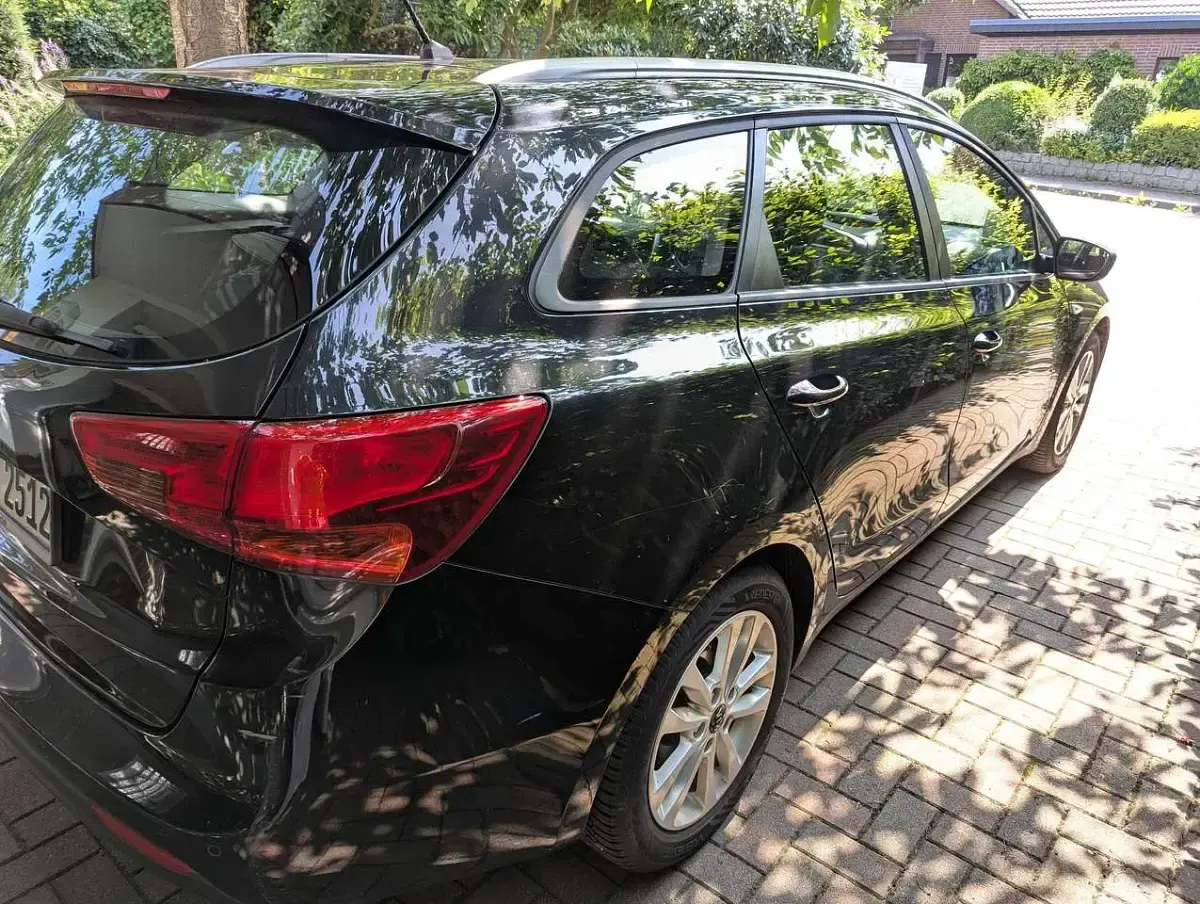 Gebraucht Kia Ceed Sportswagon Edition 7 99 PS (72 kW) 2018 Schwarz Kombi