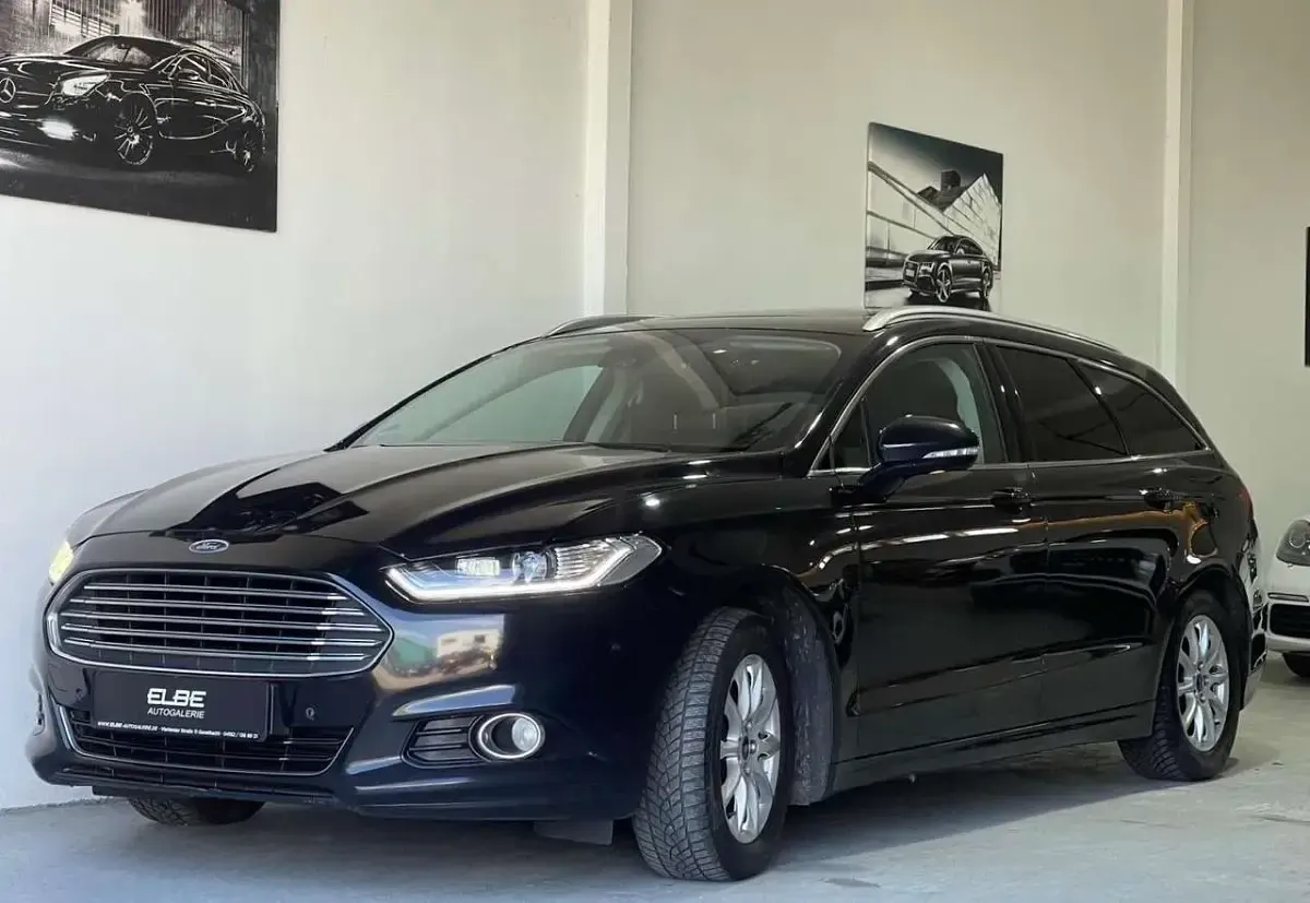 Gebraucht Ford Mondeo Titanium 179 PS (131 kW) 2016 Schwarz Kombi