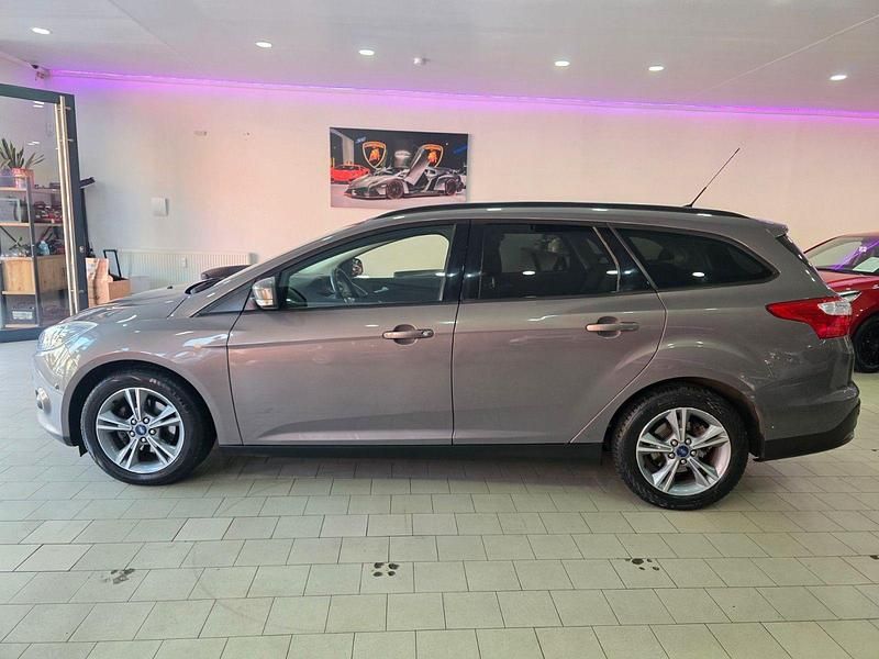 Gebraucht Ford Focus SYNC Edition 101 PS (74 kW) 2014 Braun Kombi