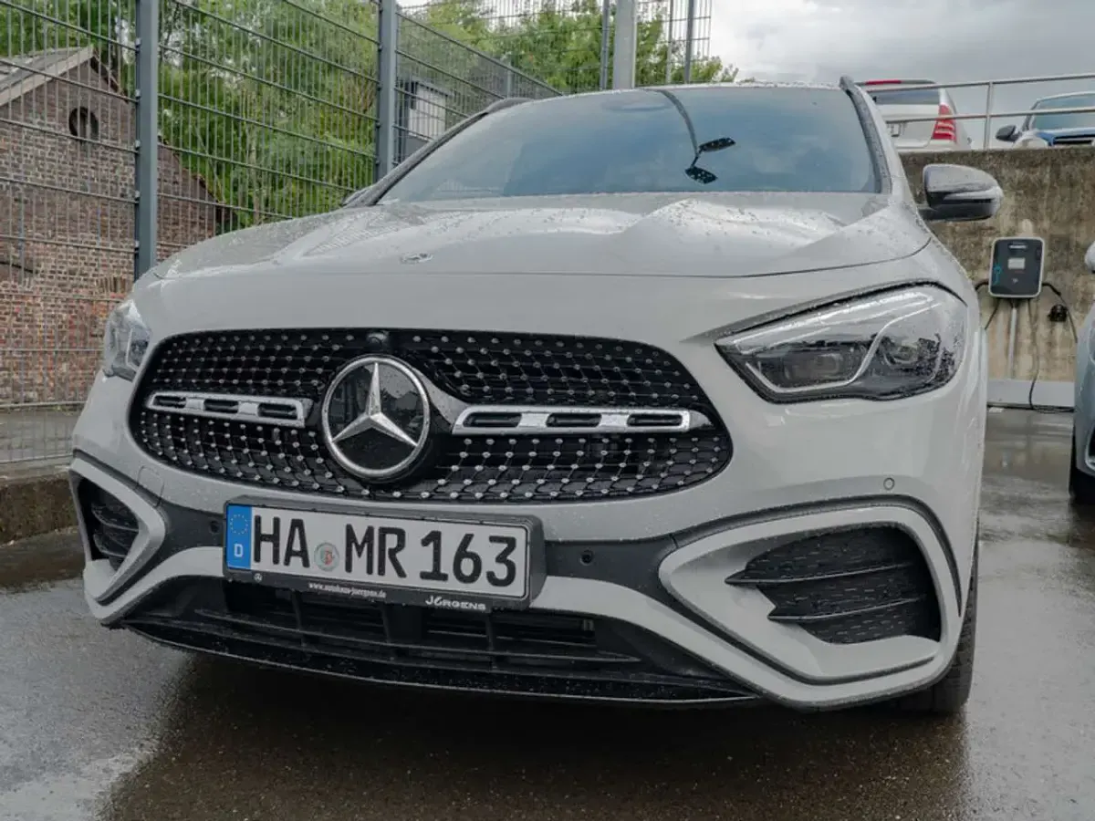 Second-hand Mercedes GLA250 AMG 224 CP (164 kW) 2025 Gri SUV