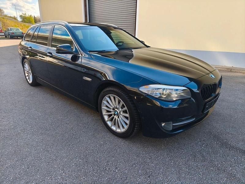 Second-hand BMW 525 218 CP (160 kW) 2012 Negru Break