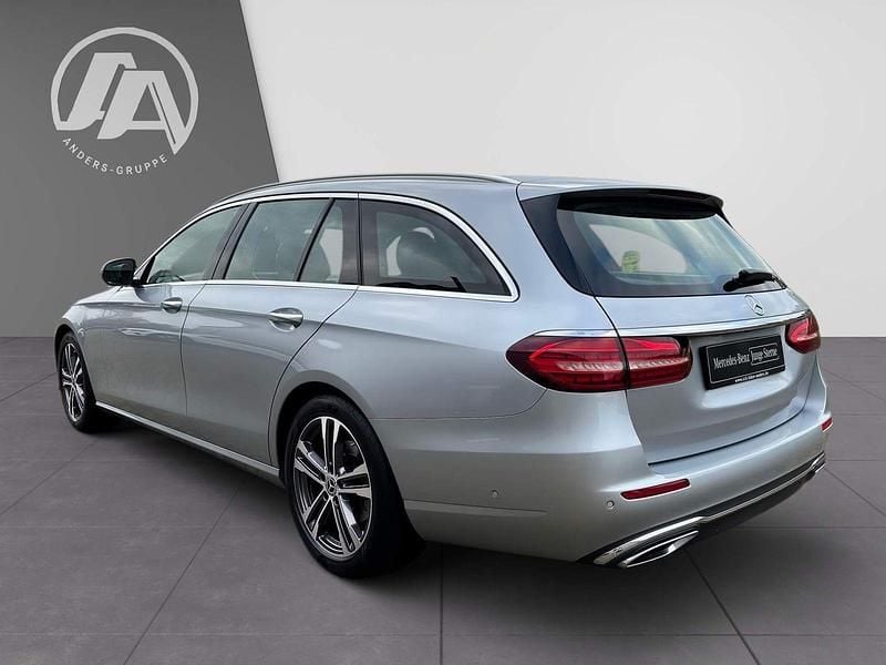 Gebraucht Mercedes E220 Avantgarde 194 PS (142 kW) 2020 Hightech silber Kombi