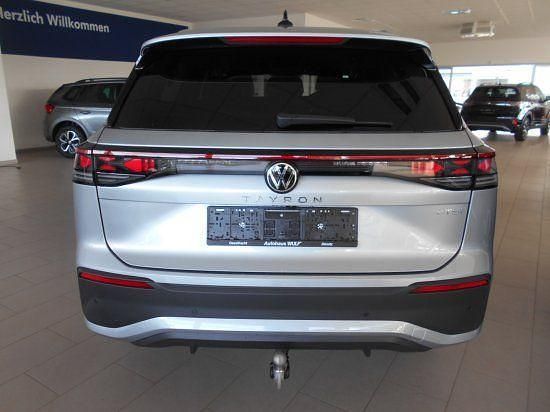 Neu VW Tayron 150 PS (110 kW) 2025 Silber SUV