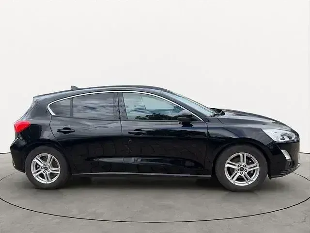 Gebraucht Ford Focus Cool & Connect 125 PS (91 kW) 2019 Schwarz Limousine