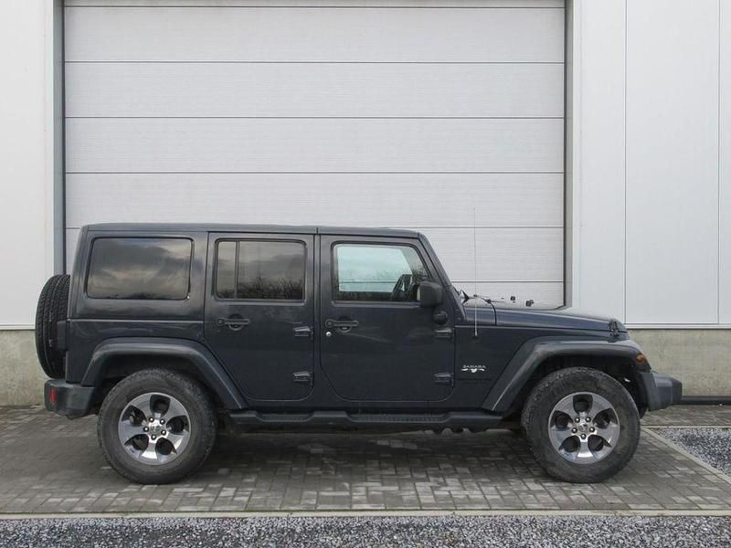 Gebraucht Jeep Wrangler Sahara 200 PS (147 kW) 2016 Grau SUV
