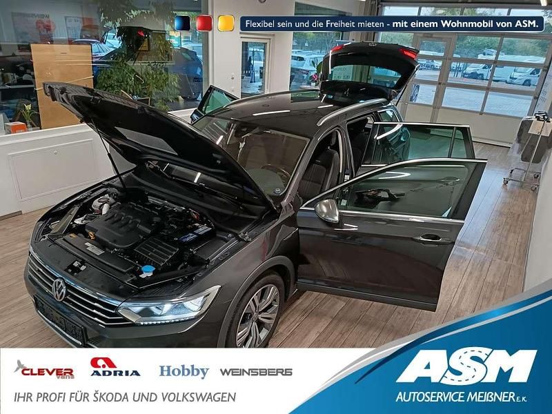 Grau Gebraucht 2019 VW Passat Alltrack Kombi | 25.789 € (Fairer Preis) - Bild 1/4