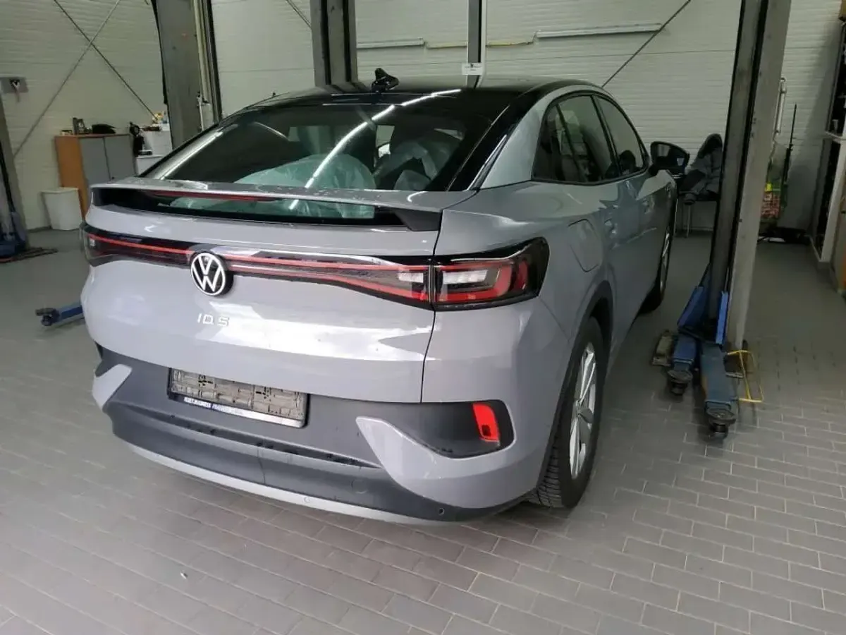 Gebraucht VW ID.5 Pro Performance 150 kW (204 PS) 2023 Grau SUV
