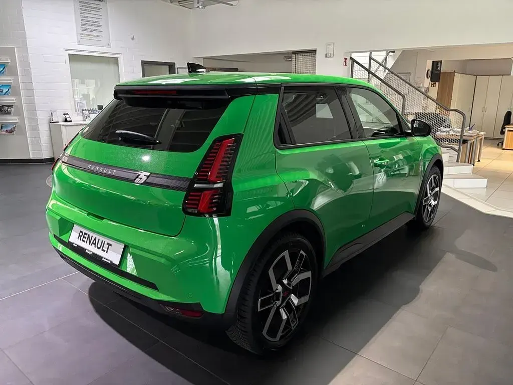 Neu Renault R5 Komfort 110 kW (150 PS) 2026 Pop green! Kleinwagen