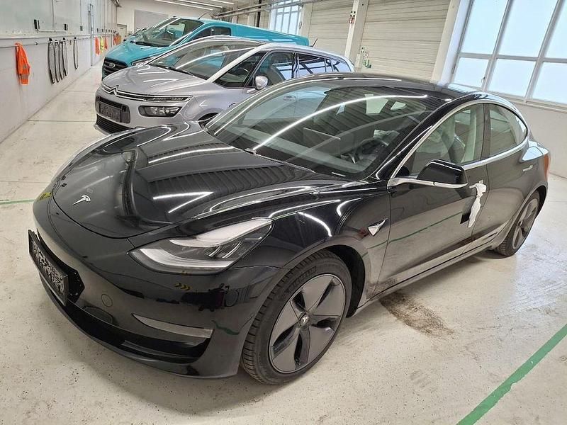 Schwarz Gebraucht 2019 Tesla Model 3 Limousine | 24.490 € (Fairer Preis) - Bild 1/4