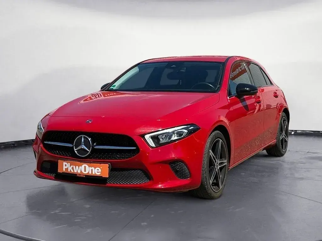 Gebraucht Mercedes A180 136 PS (100 kW) 2019 Limousine