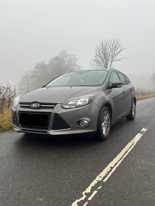 Gebraucht Ford Focus 125 PS (91 kW) 2013 Andere farben Kombi