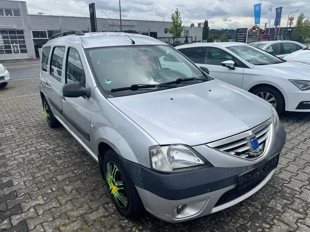 Gebraucht Dacia Logan MCV Lauréate 86 PS (63 kW) 2008 Grau Kombi