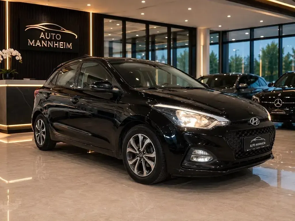 Gebraucht Hyundai i20 Active 101 PS (74 kW) 2020 Schwarz Kleinwagen