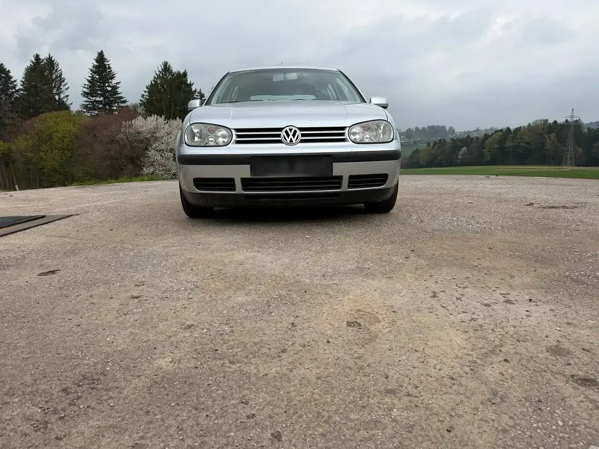 Gebraucht VW Golf IV 75 PS (55 kW) 2002 Silber Kleinwagen