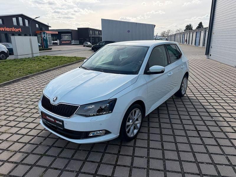 Gebraucht Skoda Fabia Joy 90 PS (66 kW) 2017 Bila laser/laser white Limousine