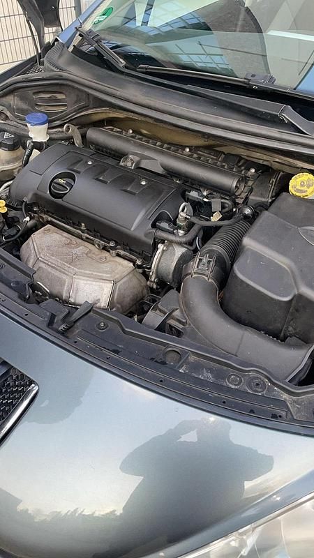 Gebraucht Peugeot 207 95 PS (69 kW) 2009 Grün Limousine