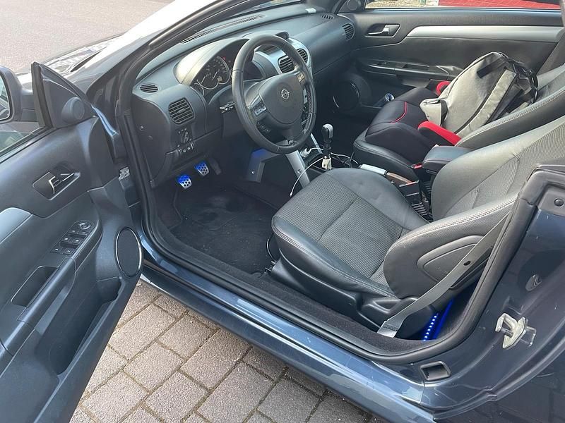 Gebraucht Opel Tigra 90 PS (66 kW) 2006 Blau Cabrio