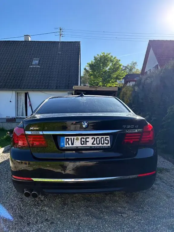 Gebraucht BMW 730 258 PS (189 kW) 2012 Schwarz Limousine