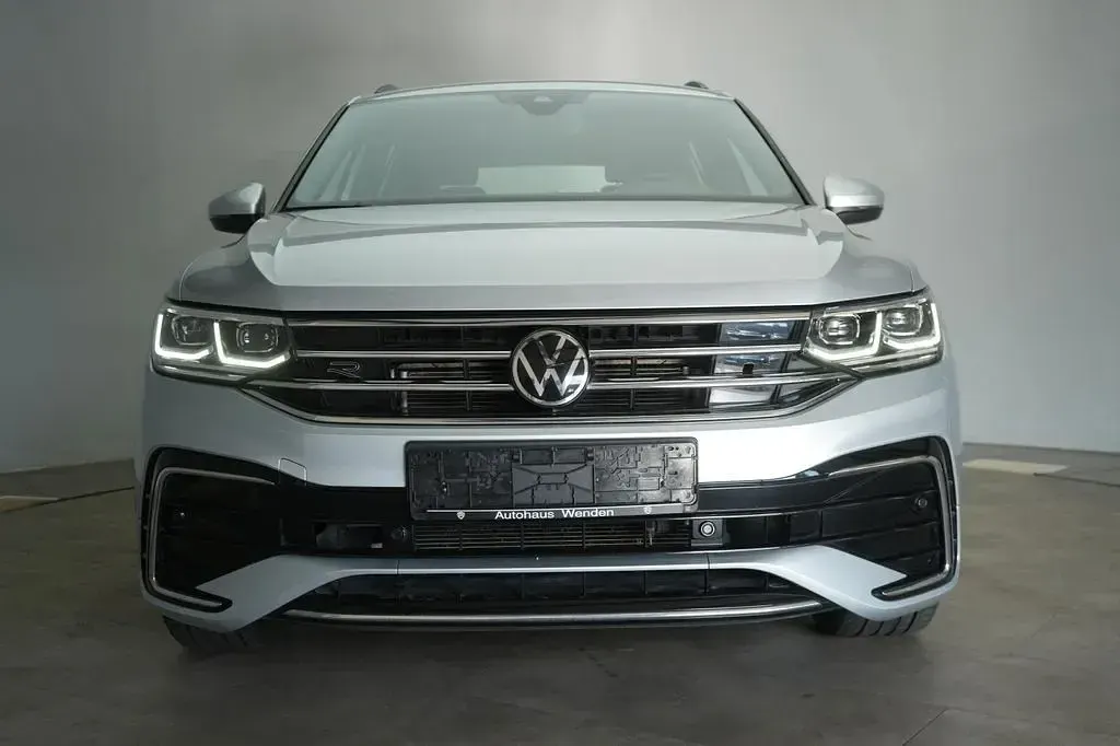 Gebraucht VW Tiguan R-line 200 PS (147 kW) 2022 Silber SUV