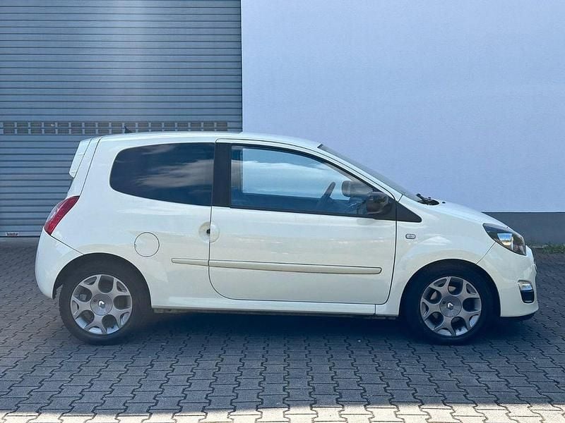 Gebraucht Renault Twingo Dynamique 75 PS (55 kW) 2013 Gelb Kleinwagen