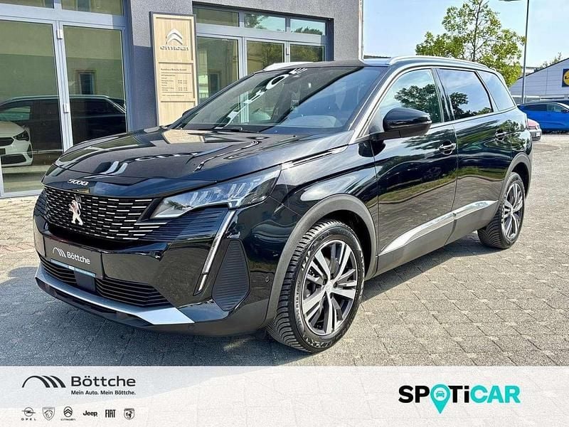 Lackierung schwarz perla nera/metallic klarlack Gebraucht 2023 Peugeot 5008 Allure Van / Kleinbus | 24.950 € (Guter Preis) - Bild 1/4