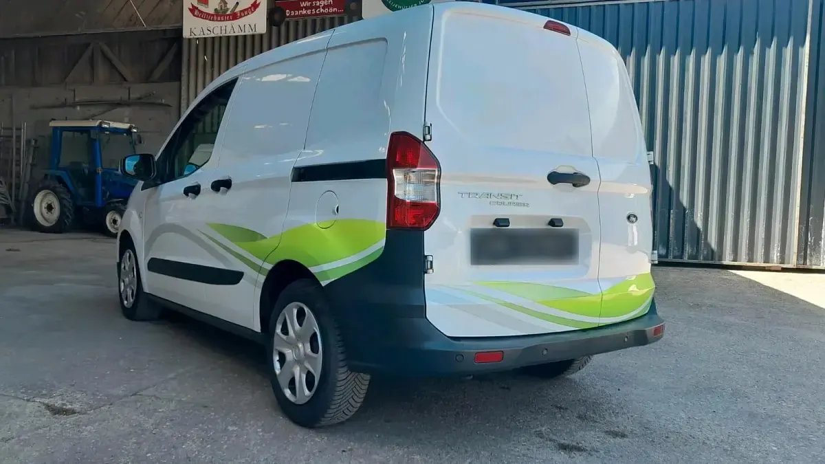 Gebraucht Ford Transit 101 PS (74 kW) 2020 Weiß Van