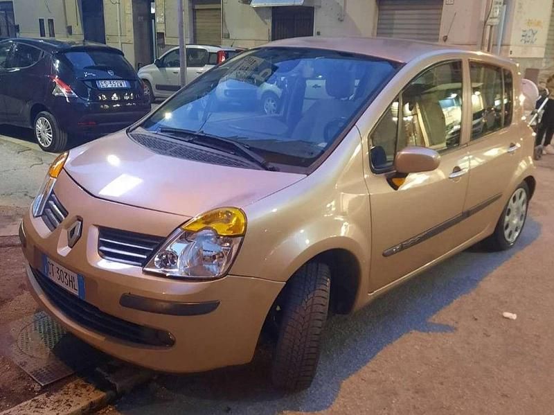 Gebraucht Renault Modus Privilege 82 PS (60 kW) 2005 Bronze Van / Kleinbus