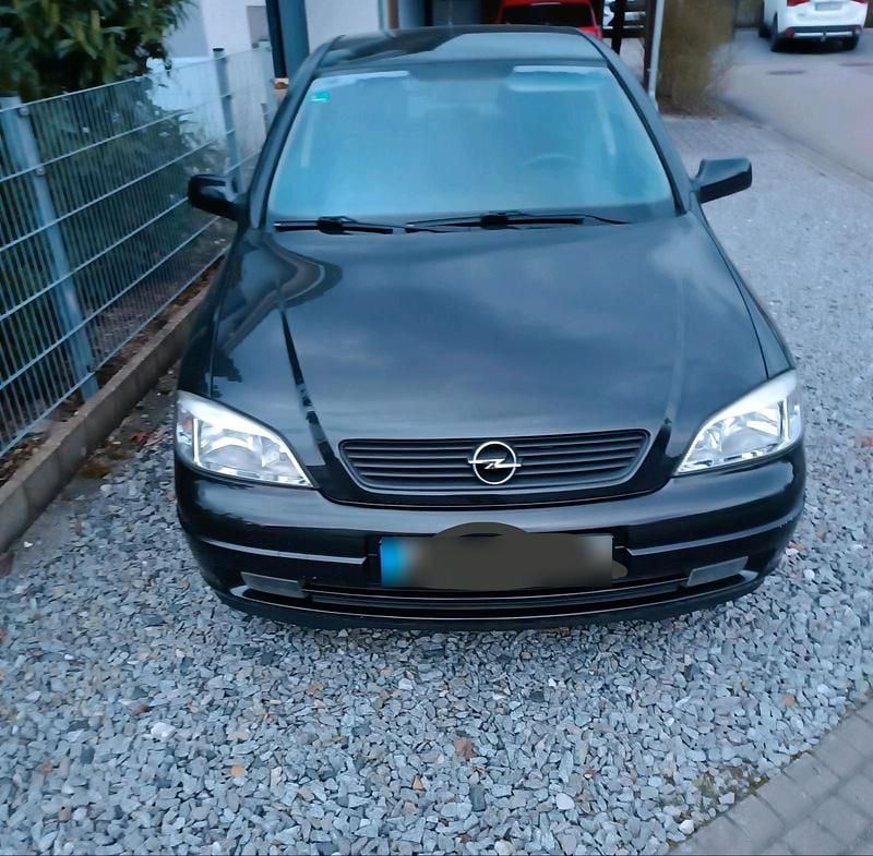 Gebraucht Opel Astra 84 PS (61 kW) 2001 Schwarz Limousine