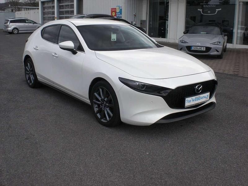 Gebraucht Mazda 3 Selection 179 PS (131 kW) 2022 Snowflake white pearl Kleinwagen