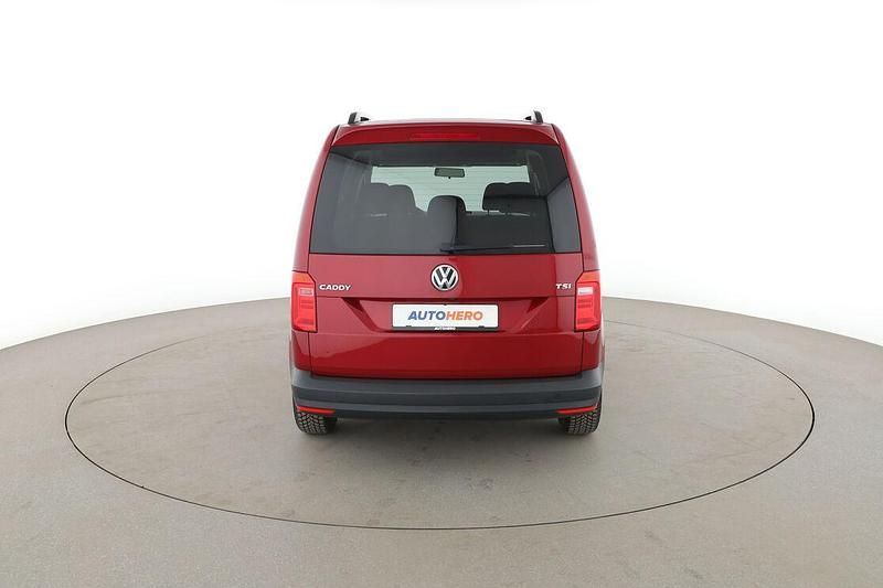 Gebraucht VW Caddy Trendline 84 PS (61 kW) 2018 Rot Van / Kleinbus