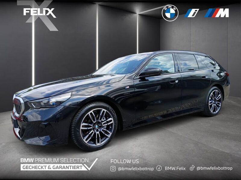 Black sapphire metallic Gebraucht 2024 BMW 540 M Sport Kombi | 64.389 € - Bild 1/4