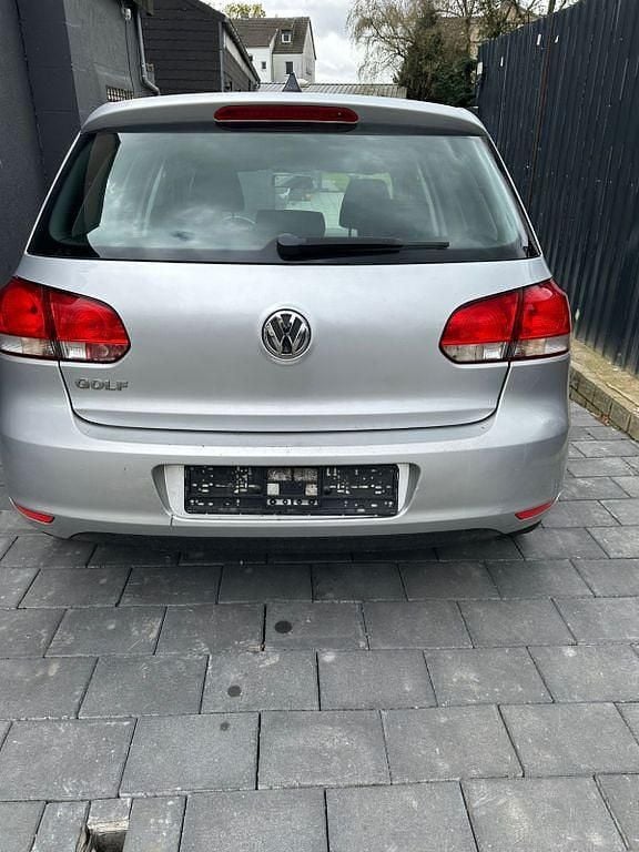 Gebraucht VW Golf VII 105 PS (77 kW) 2012 Grau Limousine