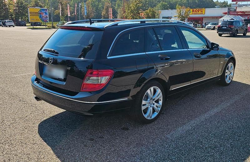 Gebraucht Mercedes C250 204 PS (150 kW) 2009 Schwarz Kombi