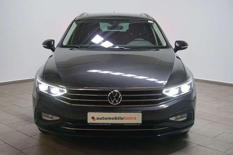 Gebraucht VW Passat Business 150 PS (110 kW) 2021 Mangangrau Kombi
