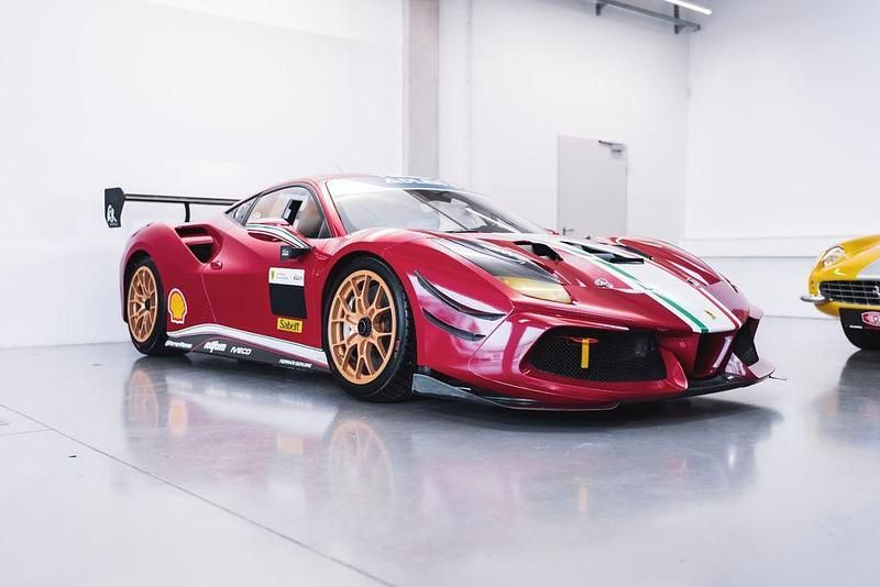 Gebraucht Ferrari 488 669 PS (492 kW) 2018 Weiß