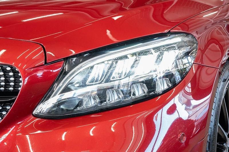 Gebraucht Mercedes C300 AMG line 258 PS (189 kW) 2021 Rot Limousine