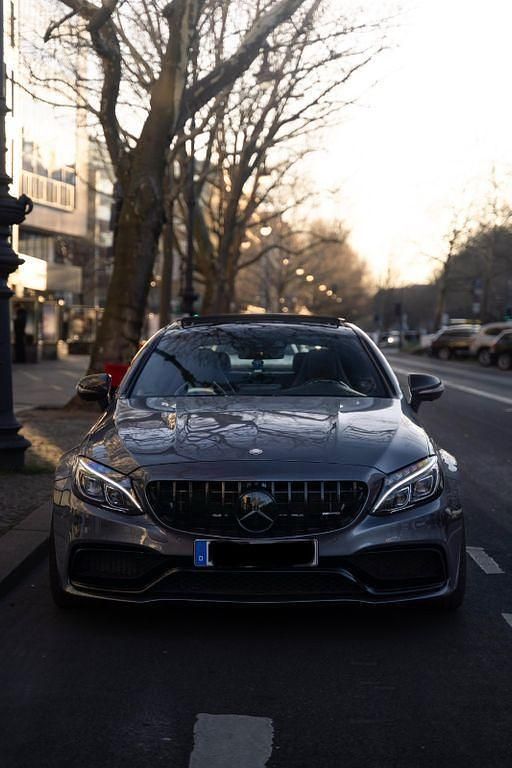 Grau Gebraucht 2017 Mercedes C63S AMG AMG Coupé | 38.000 € - Bild 1/4