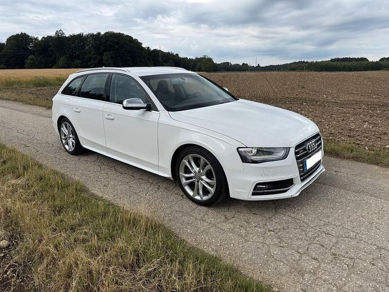 Gebraucht Audi S4 Sport 333 PS (244 kW) 2012 Schwarz Kombi