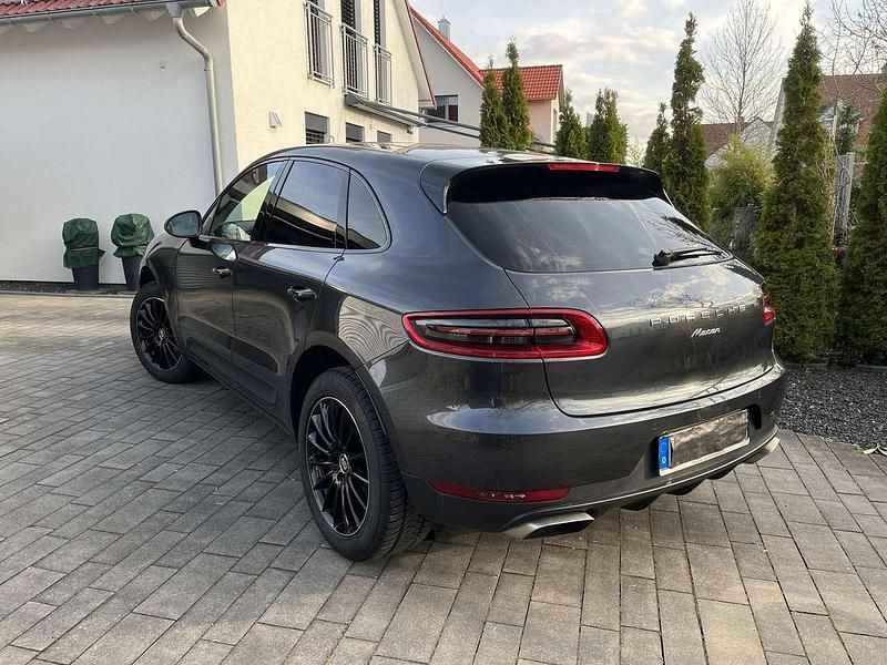 Gebraucht Porsche Macan 252 PS (185 kW) 2017 Grau SUV