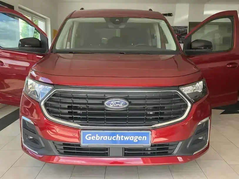 Gebraucht Ford Tourneo Connect Titanium 122 PS (89 kW) 2025 Maple red Van / Kleinbus