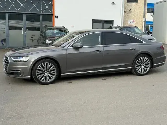Usata Audi A8 Advanced 286 CV (210 kW) 2019 Grigio Berlina