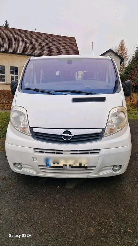 Weiß Gebraucht 2007 Opel Vivaro Van / Kleinbus | 2.899 € (Guter Preis) - Bild 1/4
