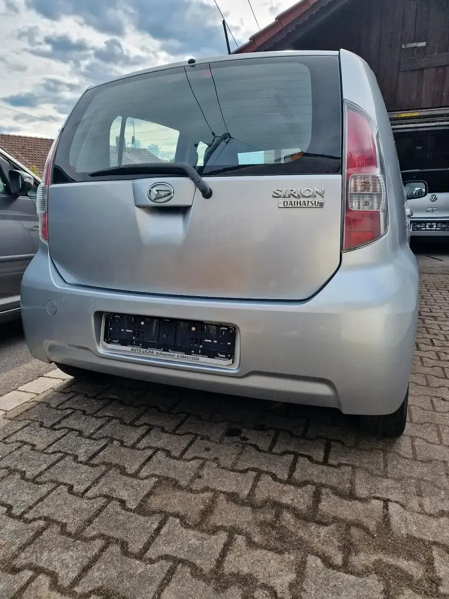 Gebraucht Daihatsu Sirion 70 PS (51 kW) 2008 Silber Kleinwagen