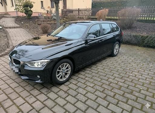 Schwarz Gebraucht 2015 BMW 320 Kombi | 8.990 € (Superpreis) - Bild 1/4
