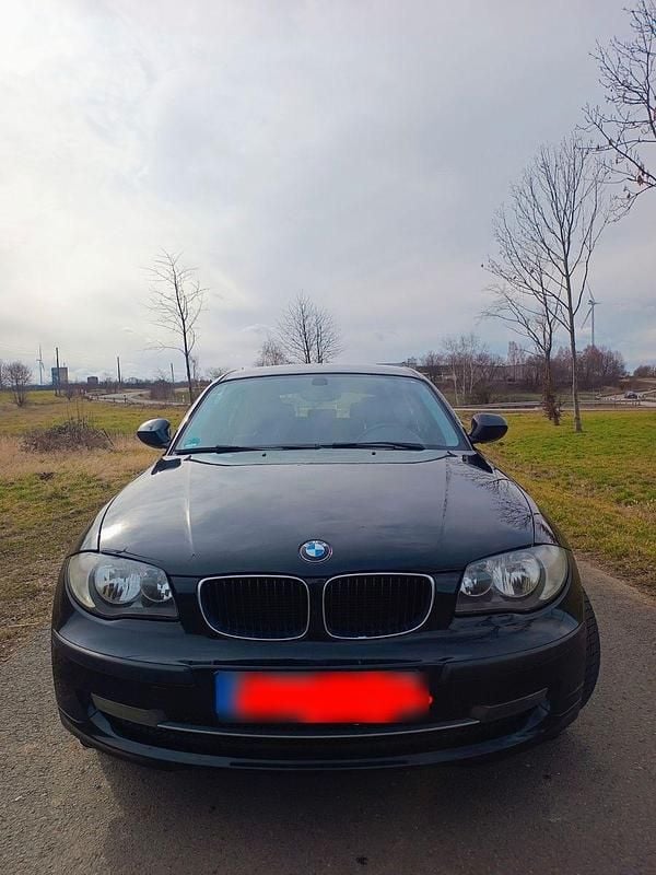 Usata BMW 118 143 CV (105 kW) 2010 Nero Utilitaria