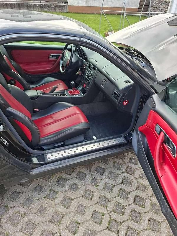 Gebraucht Mercedes SLK230 193 PS (141 kW) 1997 Schwarz Cabrio