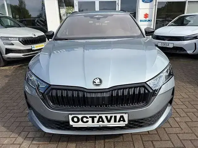 Neu Skoda Octavia SportLine 204 PS (150 kW) 2026 Smokey diamondsilber metallic Kombi