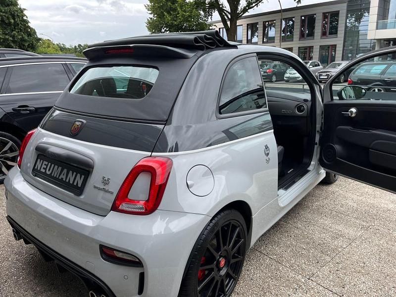Grau Gebraucht 2019 Abarth 595C Competizione Cabrio | 18.900 € (Superpreis) - Bild 1/4