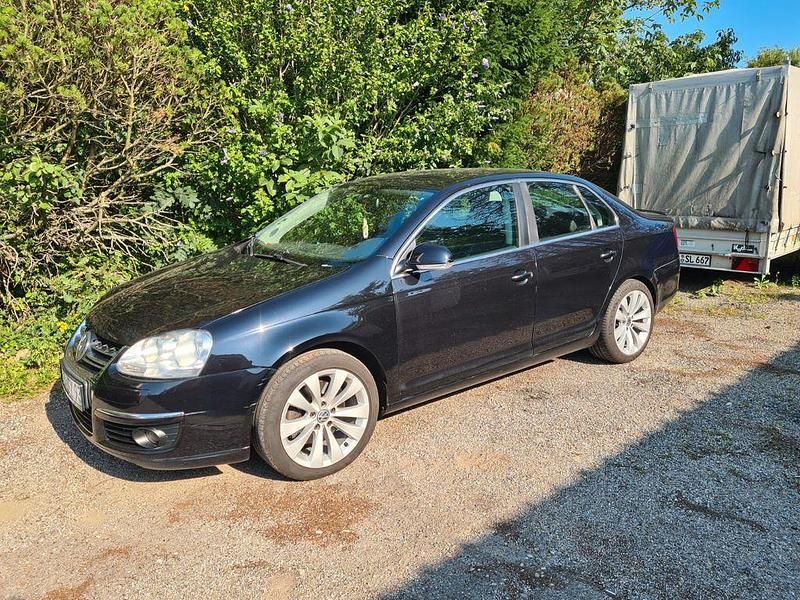 Schwarz Gebraucht 2007 VW Jetta Sportline Limousine | 3.000 € (Guter Preis) - Bild 1/4